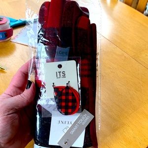 Bundle gloves and matching earrings